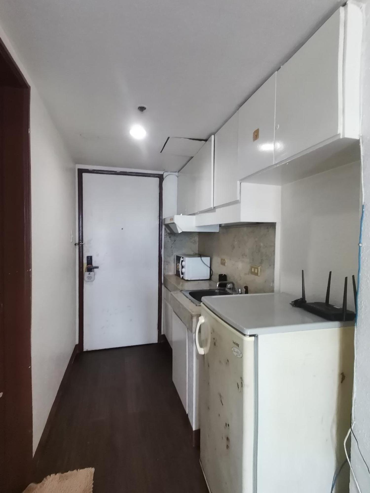Апарт отель Passion Makati Макати Экстерьер фото